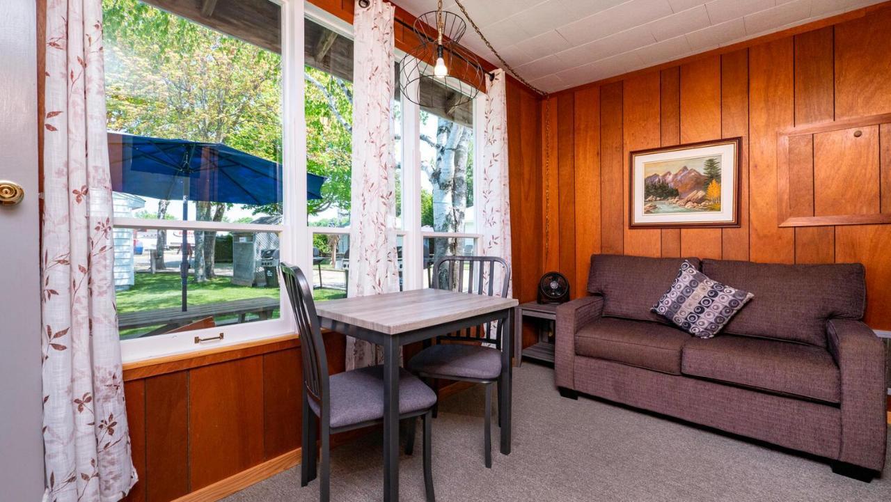 Bel Air Cottages And Motel 萨波海滩 外观 照片
