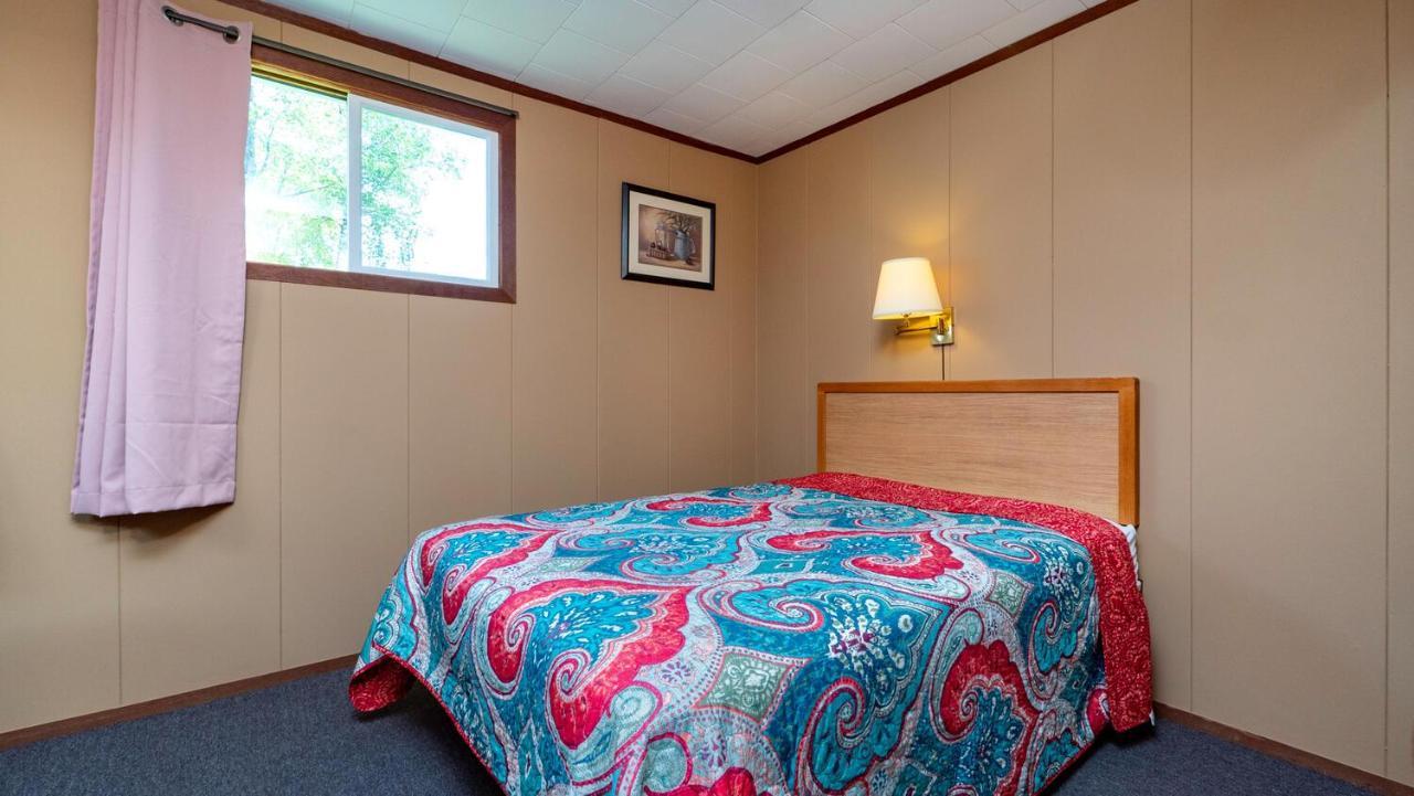 Bel Air Cottages And Motel 萨波海滩 外观 照片