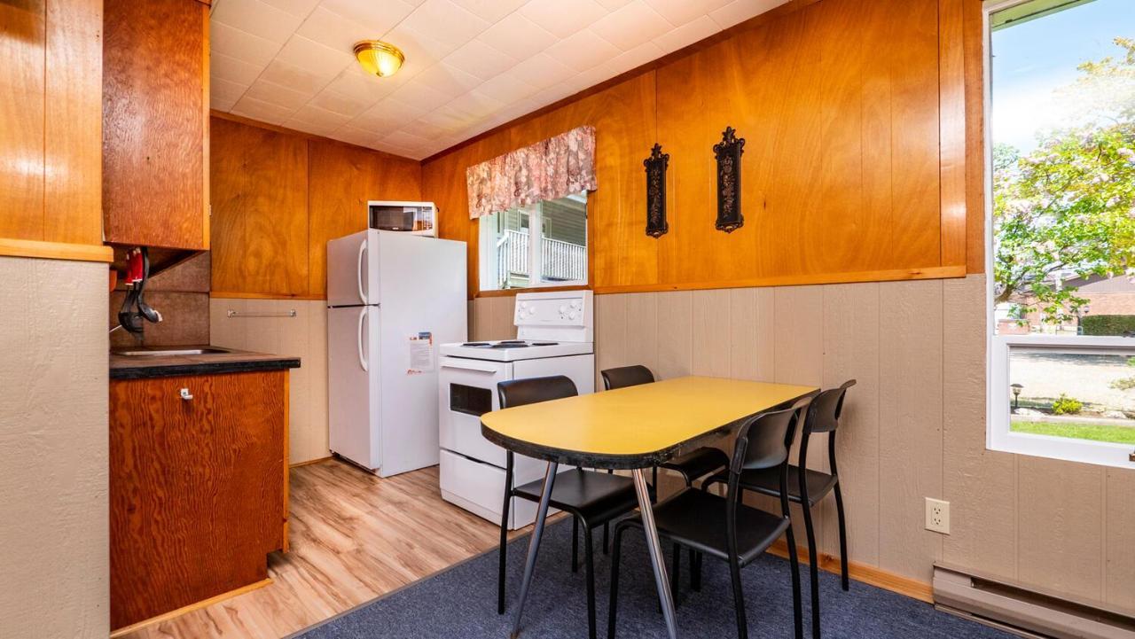 Bel Air Cottages And Motel 萨波海滩 外观 照片