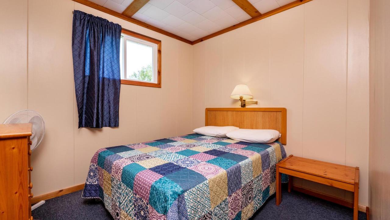 Bel Air Cottages And Motel 萨波海滩 外观 照片