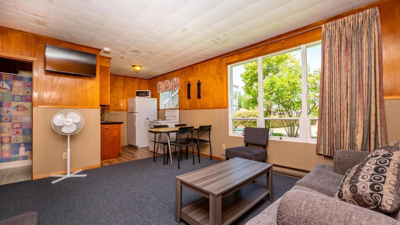 Bel Air Cottages And Motel 萨波海滩 外观 照片